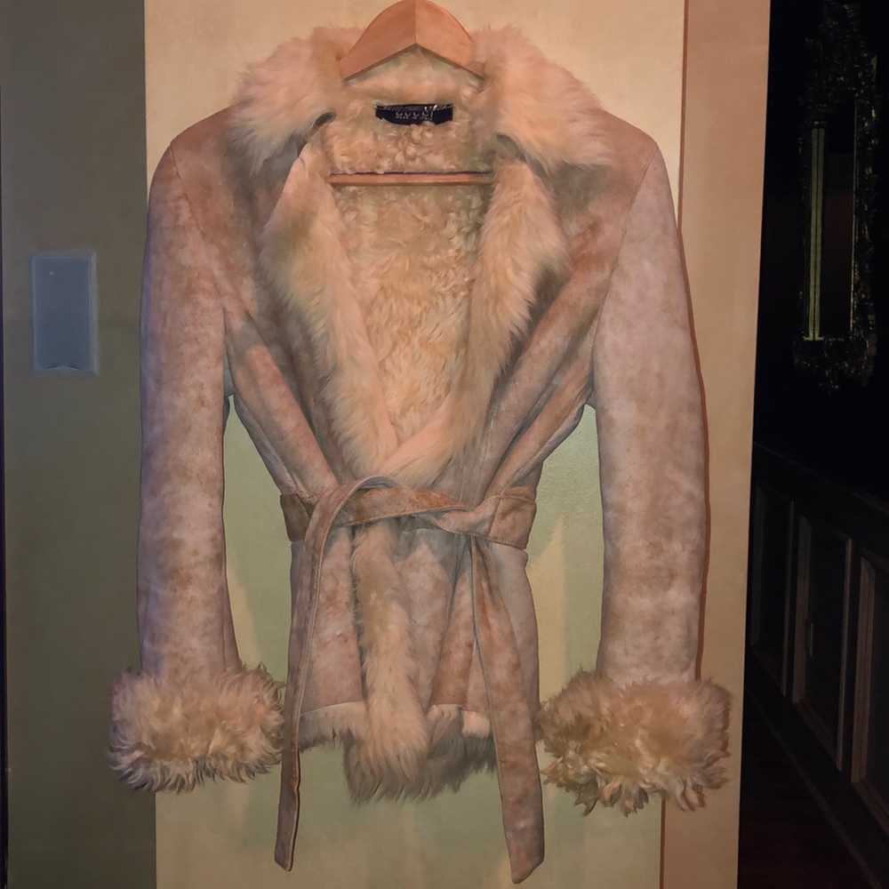 Gucci shearling coat size 42 runs small